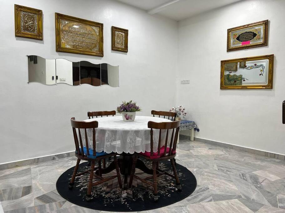 One'S Homestay 세리 만중 외부 사진
